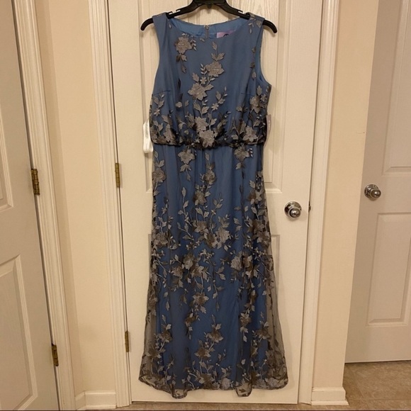 JS Collections Floral Embroidered Mesh Sleeveless Gown in Silver/True Blue Sz 6 - Picture 4 of 11